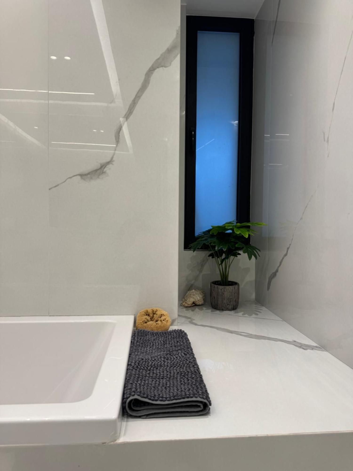 Modern Minimal Apartment Ierápetra Eksteriør bilde